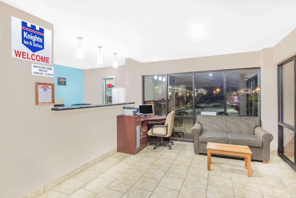 Hotel Express Anniston/Oxford Main image